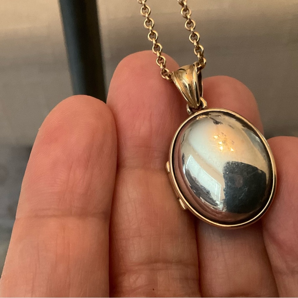 James Avery Retired Gold and Sterling Silver Locket - Picture 4 of 7